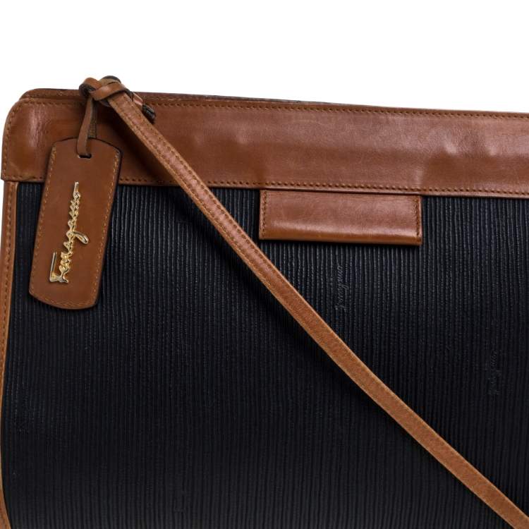Pre Owned Salvatore Ferragamo Black/Brown Textured Leather Vintage Shoulder Bag