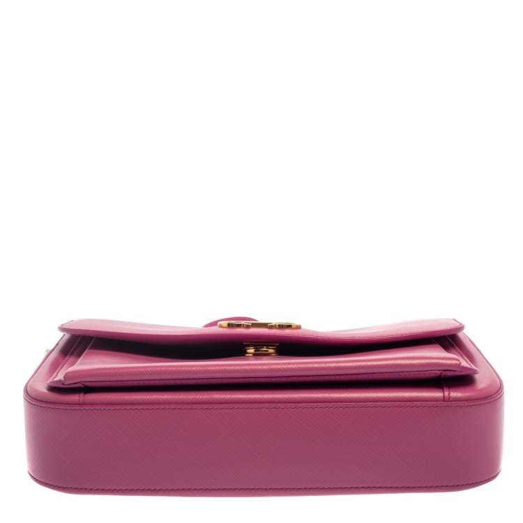 Pre Owned Salvatore Ferragamo Pink Leather Sandrine Shoulder Bag