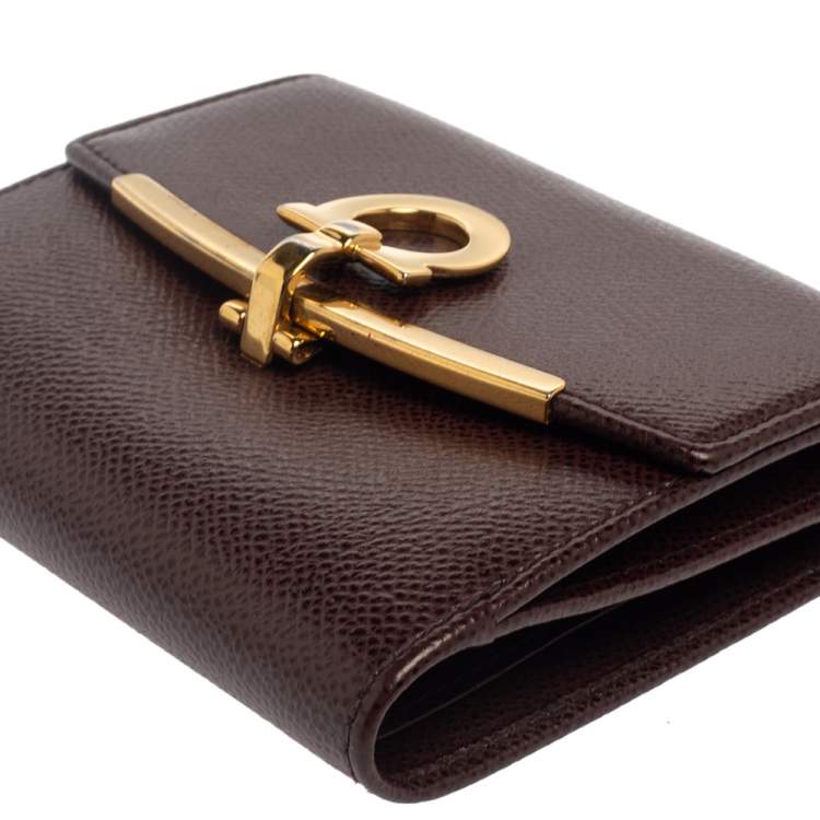 Pre Owned Salvatore Ferragamo Burgundy Grained Leather Gancini Clip Compact Wallet