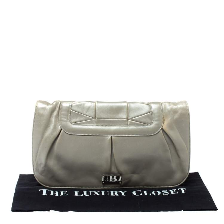 Pre Owned Salvatore Ferragamo Grey Pleated Leather Oversized Clutch