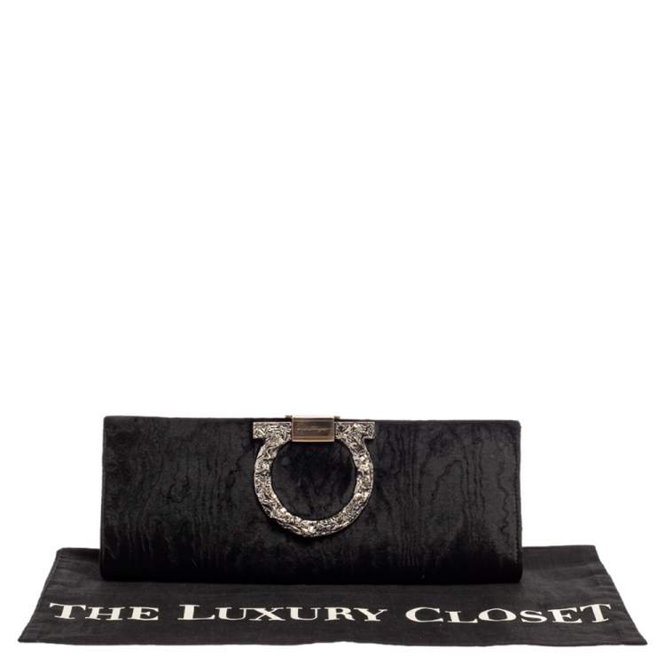 Pre Owned Salvatore Ferragamo Black Velvet Musa Gancini Clutch