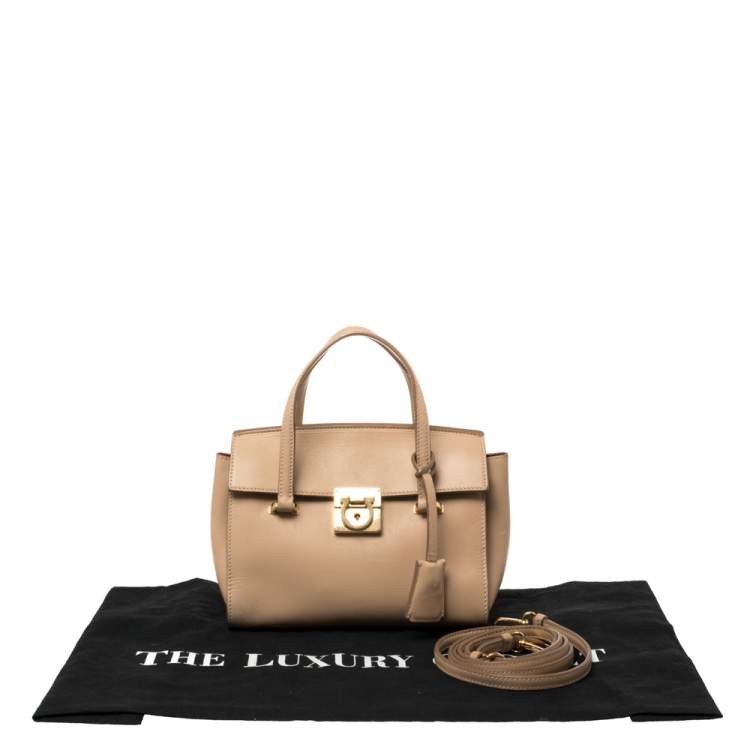 Pre Owned Salvatore Ferragamo Beige Leather Mara Satchel