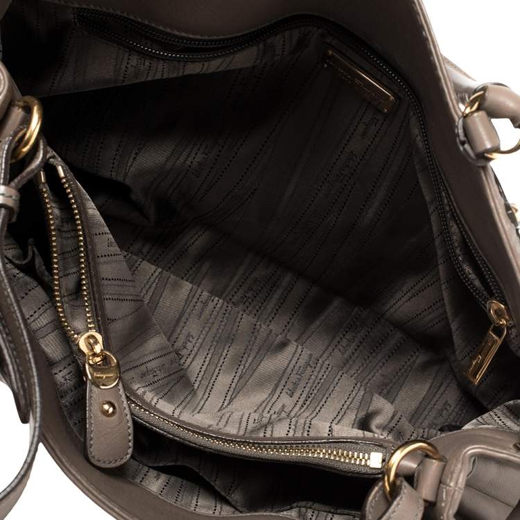 Pre Owned Salvatore Ferragamo Dark Beige Leather Gancini Buckle Tote