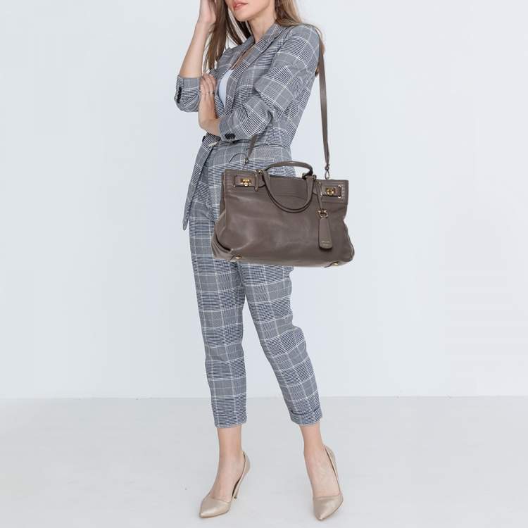 Pre Owned Salvatore Ferragamo Dark Beige Leather Gancini Buckle Tote