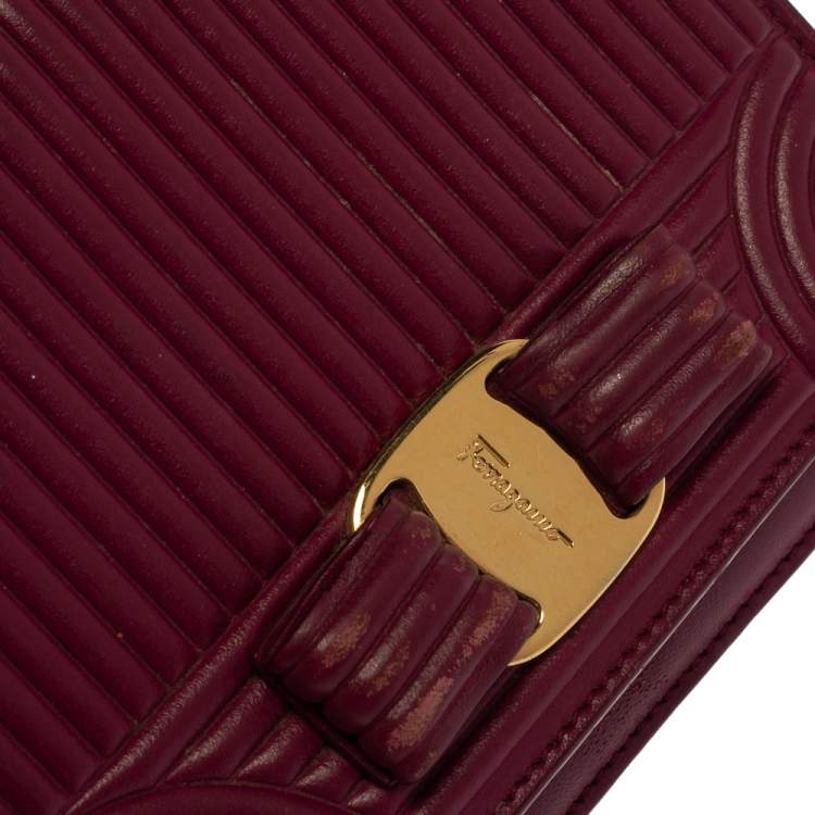 Pre Owned Salvatore Ferragamo Burgundy Quilted Leather Mini Vara Bow Crossbody Bag