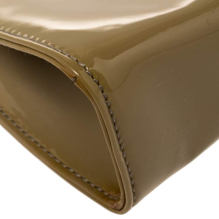 Pre Owned Salvatore Ferragamo Khaki Patent Leather Vera Piuma Chain Clutch
