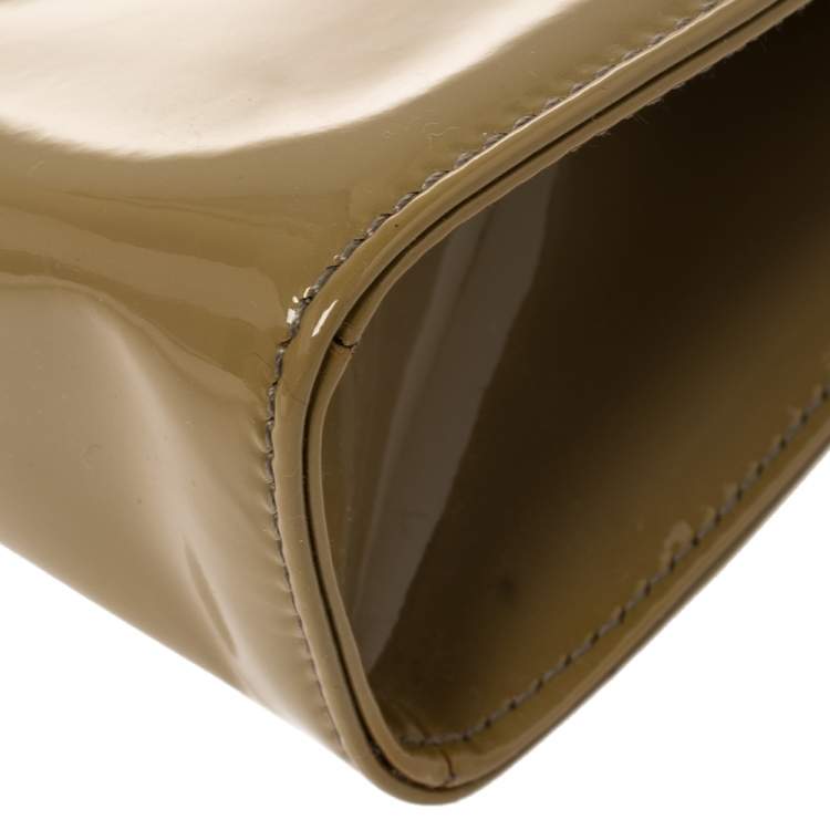 Pre Owned Salvatore Ferragamo Khaki Patent Leather Vera Piuma Chain Clutch