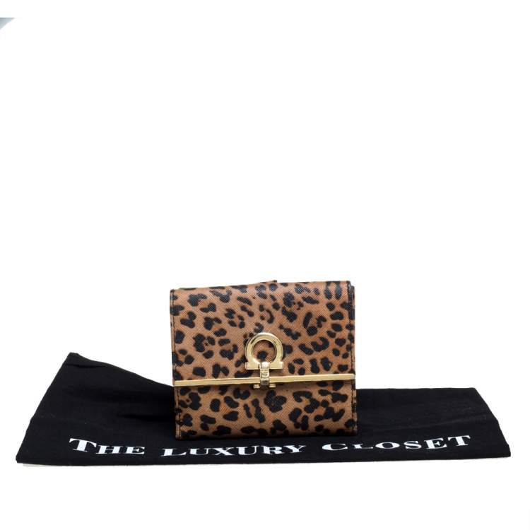 Pre Owned Salvatore Ferragamo Leopard Print Leather Gancio Bit Compact Wallet