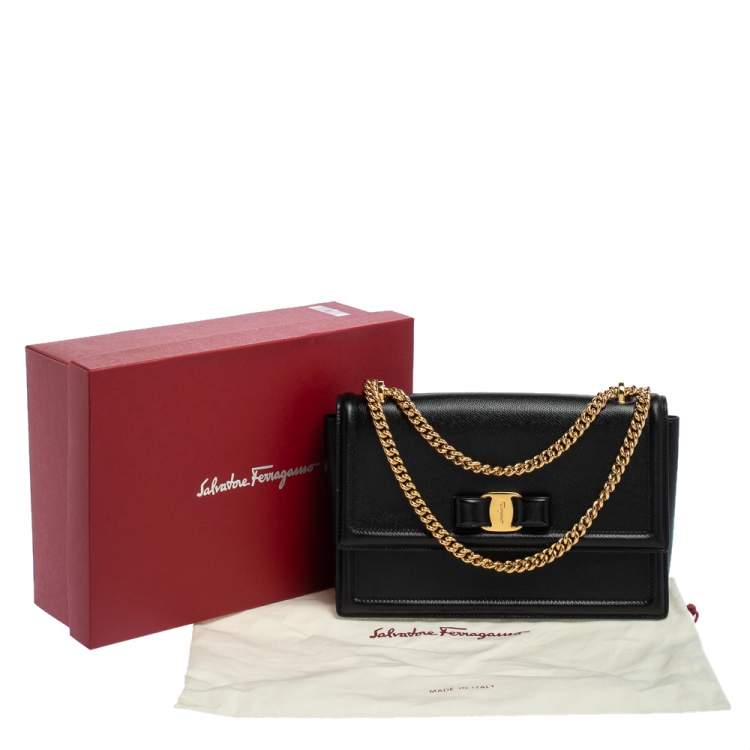 Pre Owned Salvatore Ferragamo Black Leather Vara Bow Chain Shoulder Bag