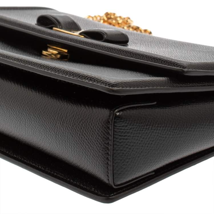 Pre Owned Salvatore Ferragamo Black Leather Vara Bow Chain Shoulder Bag