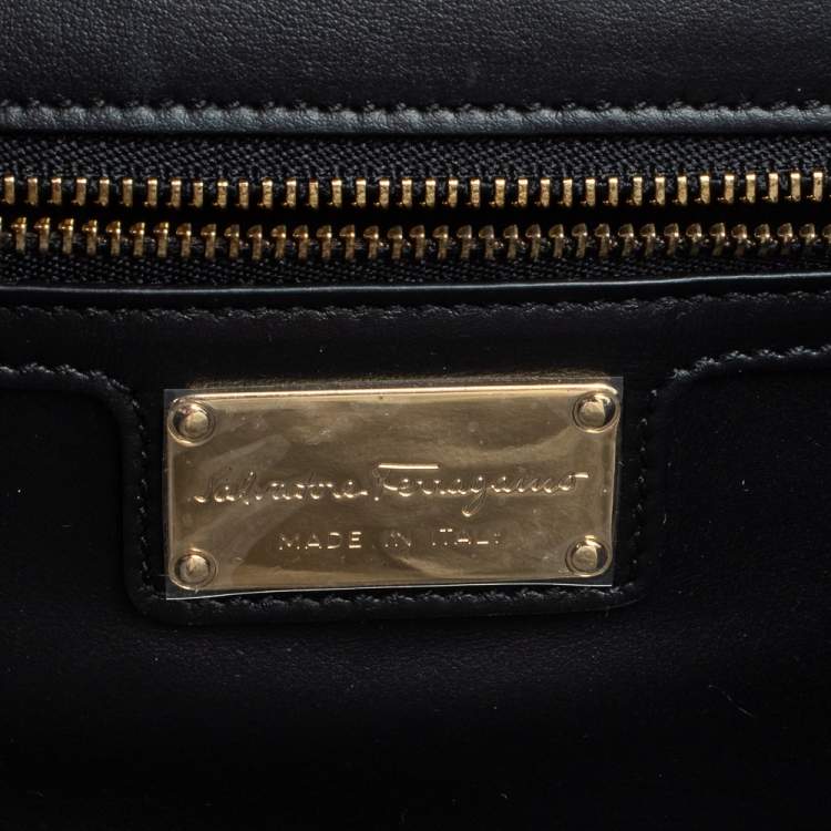 Pre Owned Salvatore Ferragamo Black Leather Vara Bow Chain Shoulder Bag