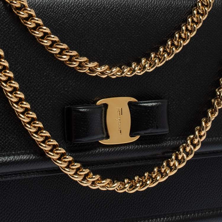 Pre Owned Salvatore Ferragamo Black Leather Vara Bow Chain Shoulder Bag