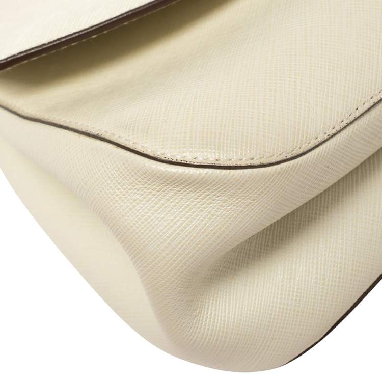 Pre Owned Salvatore Ferragamo White Leather Flap Shoulder Bag