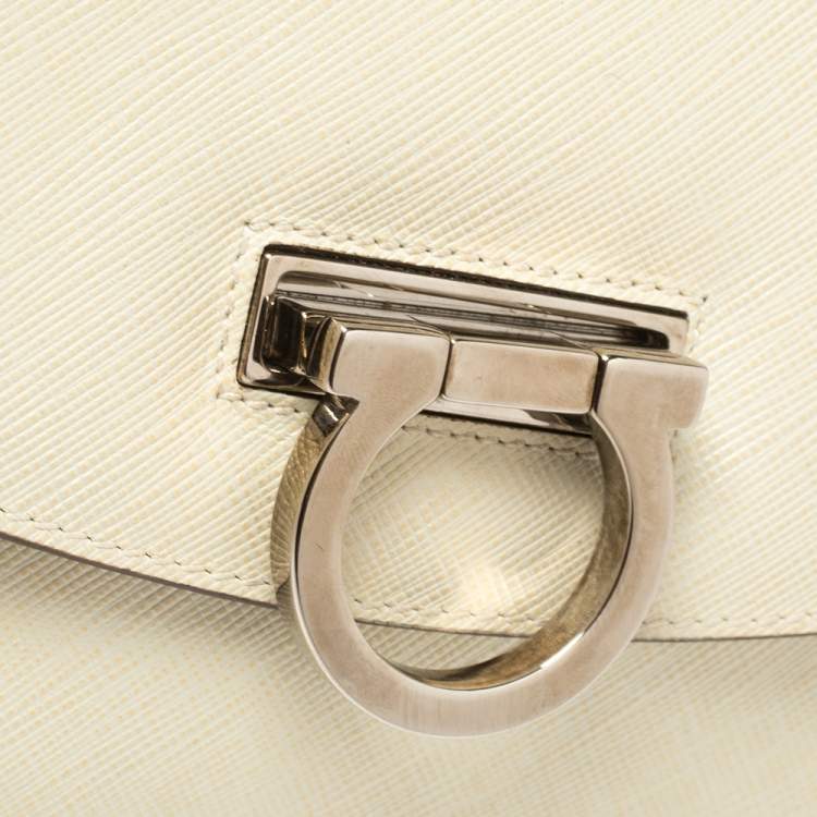 Pre Owned Salvatore Ferragamo White Leather Flap Shoulder Bag