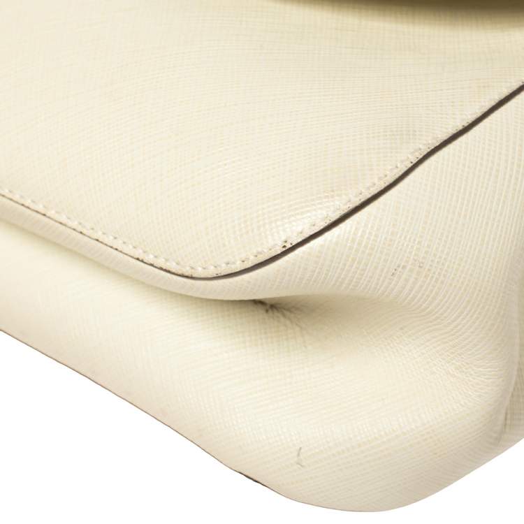 Pre Owned Salvatore Ferragamo White Leather Flap Shoulder Bag