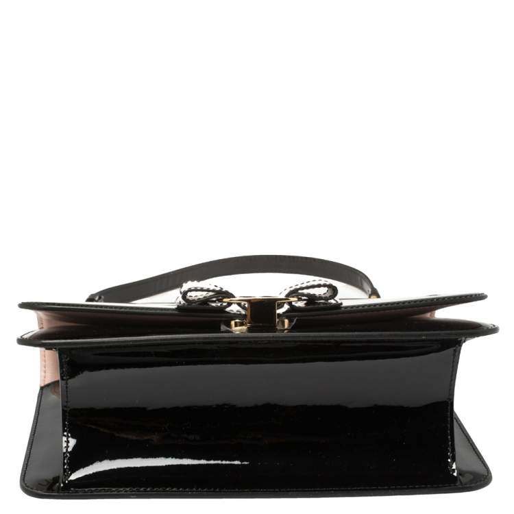 Pre Owned Salvatore Ferragamo Black Patent Leather Vara Shoulder Bag