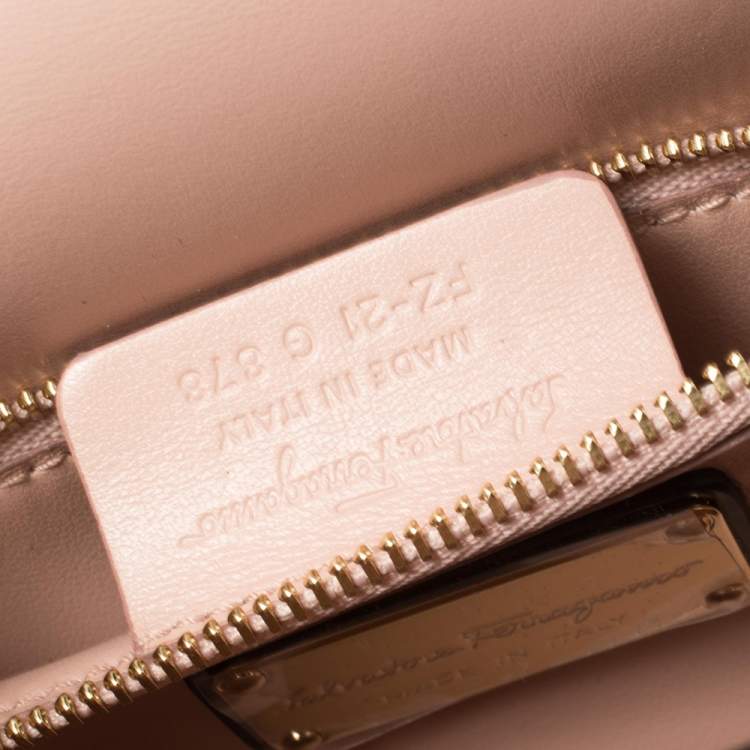 Pre Owned Salvatore Ferragamo Black Patent Leather Vara Shoulder Bag