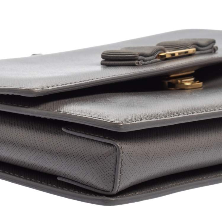 Pre Owned Salvatore Ferragamo Grey Saffiano Leather Ginny Shoulder Bag