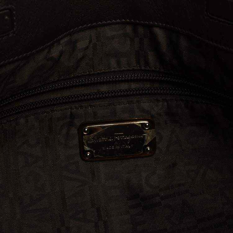Pre Owned Salvatore Ferragamo Olive Green Patent Leather Shoulder Bag