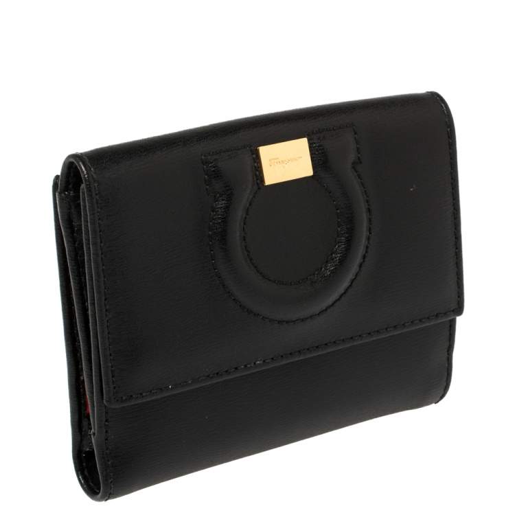 Pre Owned Salvatore Ferragamo Black Gancio Embossed Leather Flap Compact Wallet