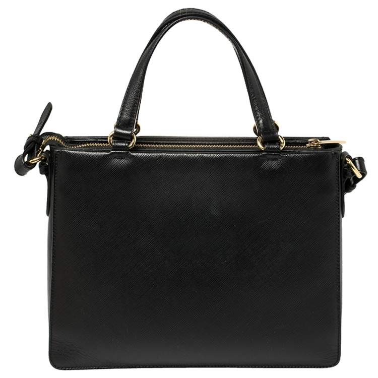 Pre Owned Salvatore Ferragamo Black Leather Tracy Shoulder Bag