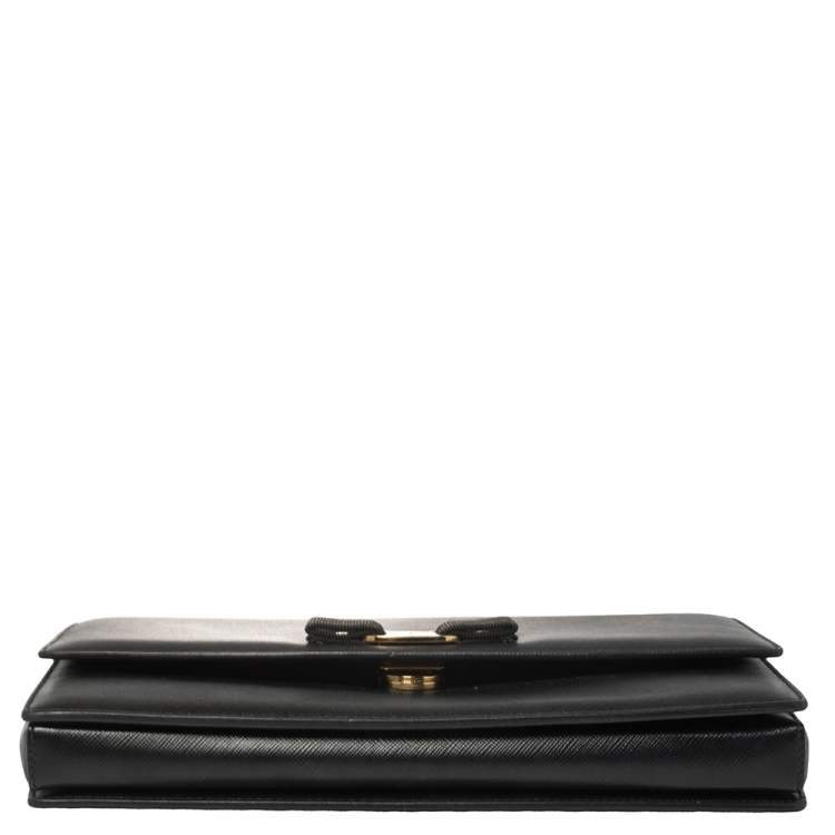 Pre Owned Salvatore Ferragamo Black Leather Vara Bow Chain Bag