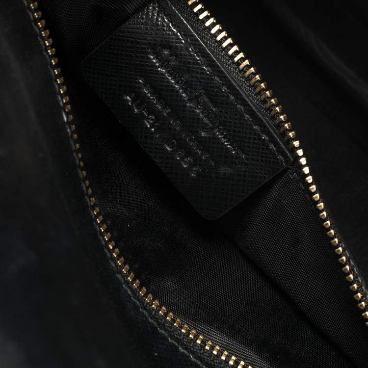 Pre Owned Salvatore Ferragamo Black Leather Vara Bow Chain Bag