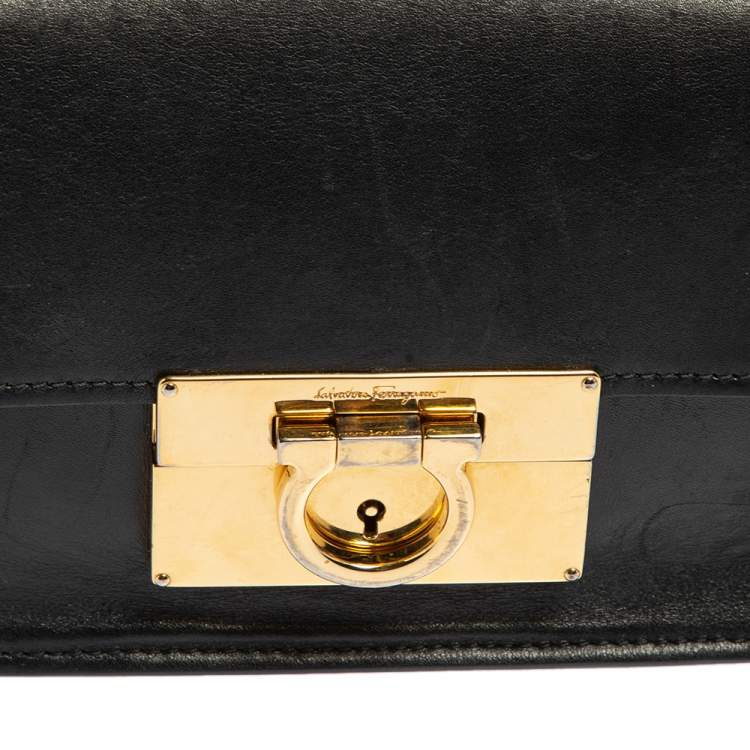 Pre Owned Salvatore Ferragamo Black Leather Gancini Crossbody Bag