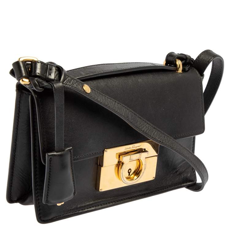 Pre Owned Salvatore Ferragamo Black Leather Gancini Crossbody Bag