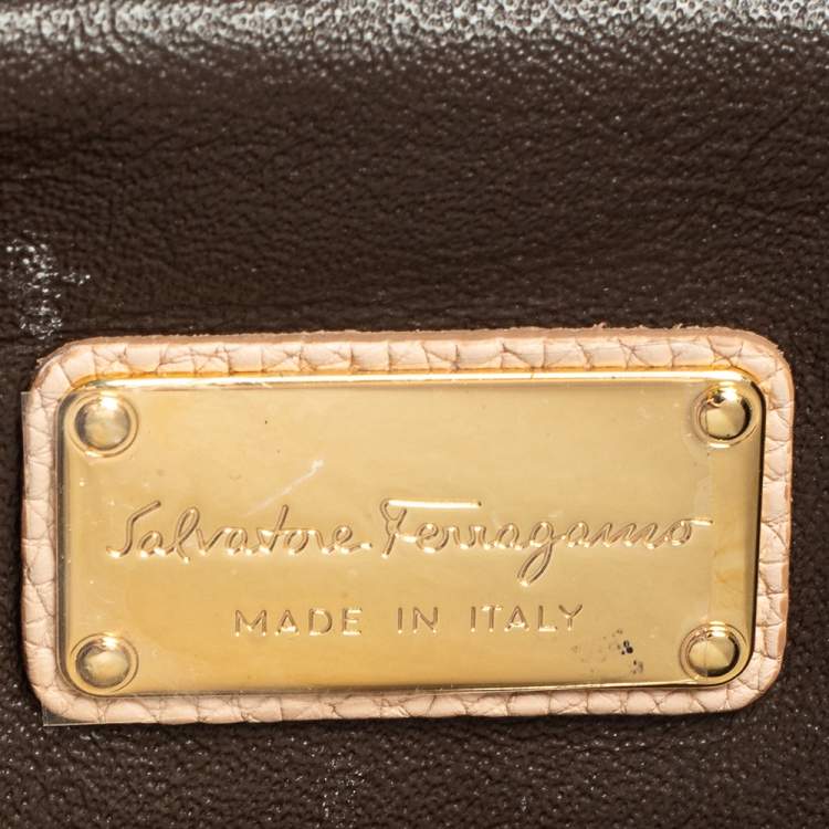 Pre Owned Salvatore Ferragamo Beige Leather Shoulder Bag