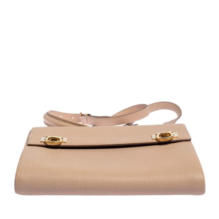 Pre Owned Salvatore Ferragamo Beige Leather Shoulder Bag