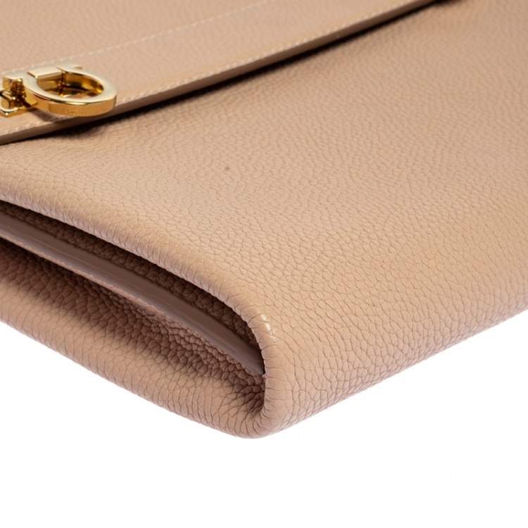 Pre Owned Salvatore Ferragamo Beige Leather Shoulder Bag