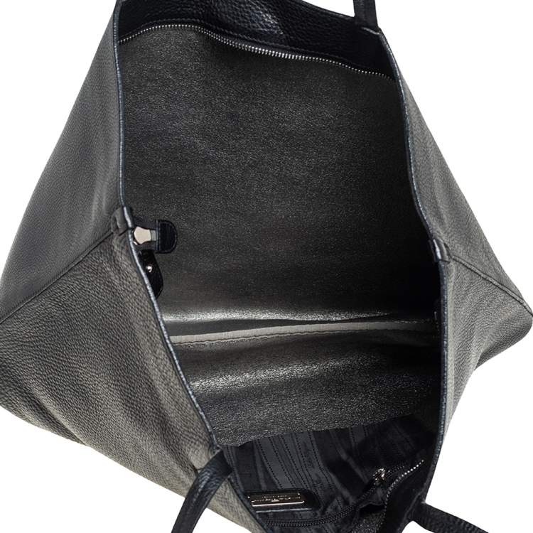 Pre Owned Salvatore Ferragamo Black Leather Gina Tote