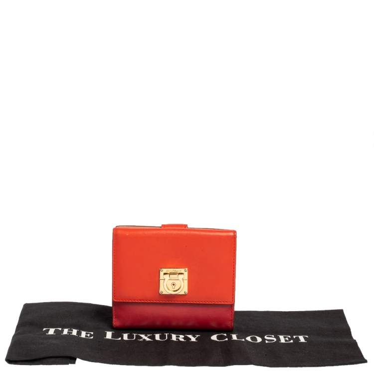 Pre Owned Salvatore Ferragamo Red/Orange Leather Gancini French Wallet