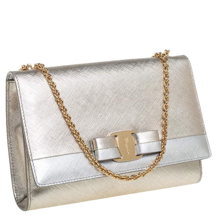 Pre Owned Salvatore Ferragamo Silver/Gold Leather Vara Bow Chain Shoulder Bag