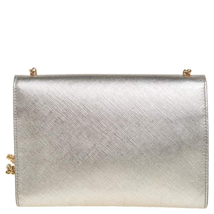 Pre Owned Salvatore Ferragamo Silver/Gold Leather Vara Bow Chain Shoulder Bag