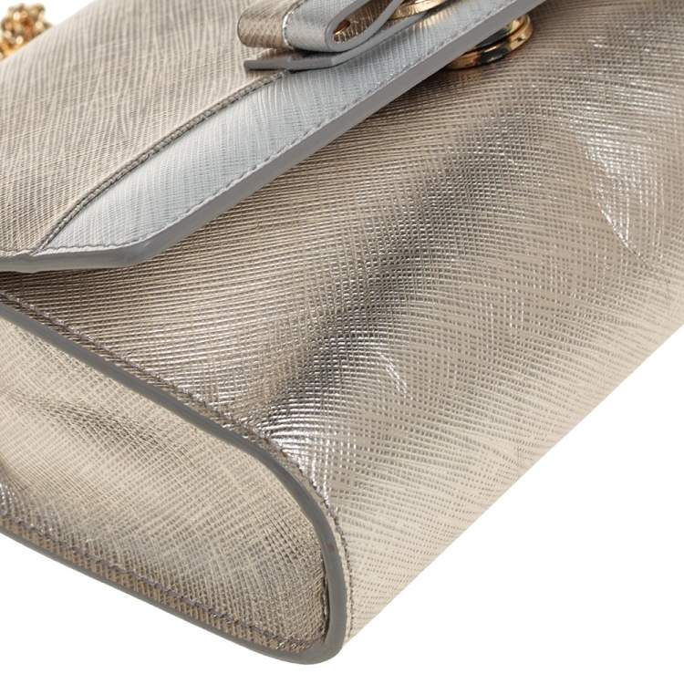 Pre Owned Salvatore Ferragamo Silver/Gold Leather Vara Bow Chain Shoulder Bag