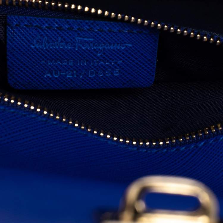 مملوكة مسبقًا Salvatore Ferragamo Blue Leather Vara Bow Chain Shoulder Bag