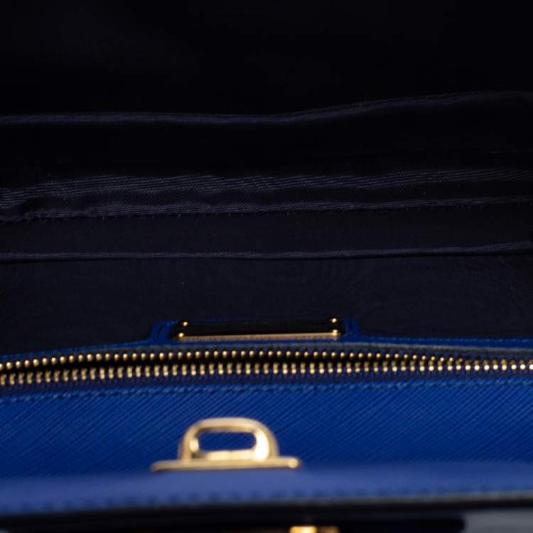 مملوكة مسبقًا Salvatore Ferragamo Blue Leather Vara Bow Chain Shoulder Bag