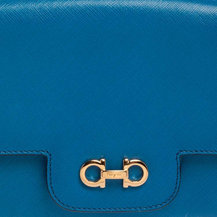 مملوكة مسبقًا Salvatore Ferragamo Blue Leather Luciano Shoulder Bag