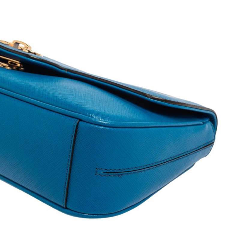 مملوكة مسبقًا Salvatore Ferragamo Blue Leather Luciano Shoulder Bag