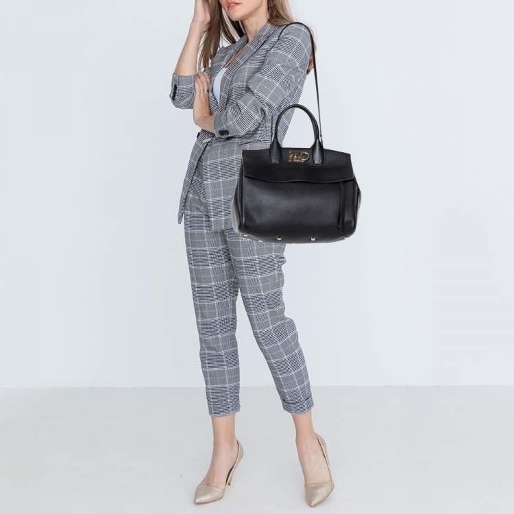Pre Owned Salvatore Ferragamo Black Leather Medium Studio Tote