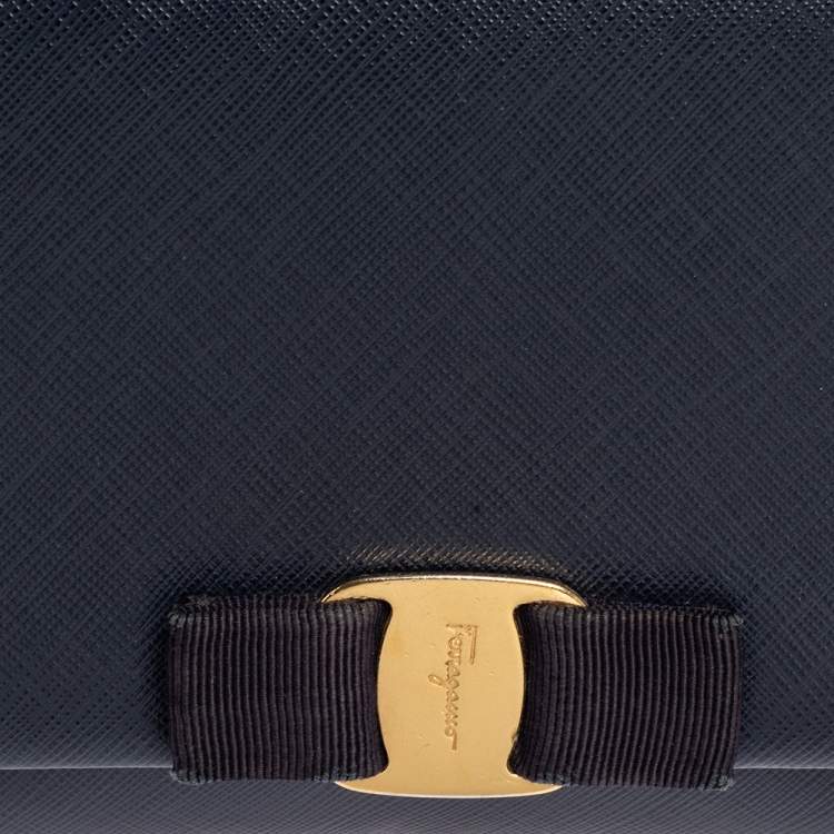 Pre Owned Salvatore Ferragamo Blue Saffiano Leather Vara Bow Chain Clutch
