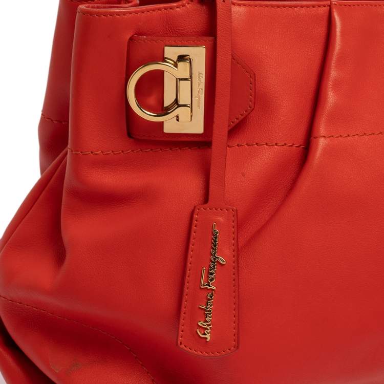 Pre Owned Salvatore Ferragamo Red Leather Chain Tote