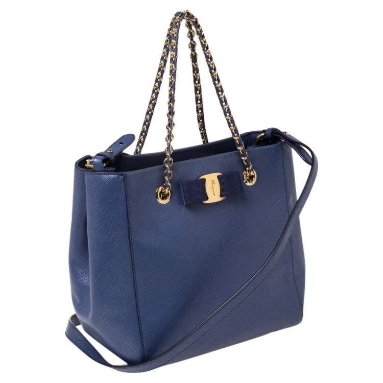 Pre Owned Salvatore Ferragamo Blue Leather Vany Chain Tote