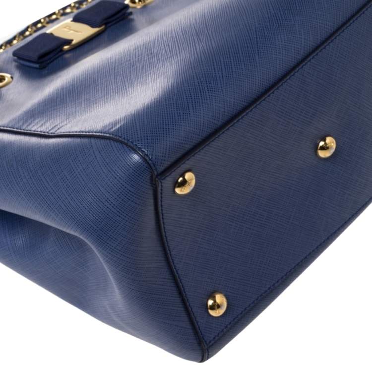 Pre Owned Salvatore Ferragamo Blue Leather Vany Chain Tote