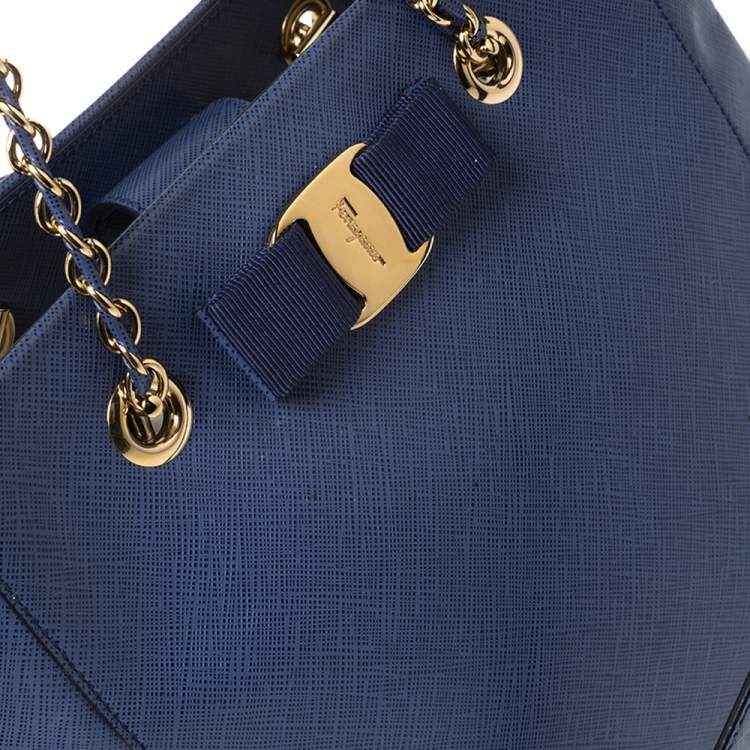 Pre Owned Salvatore Ferragamo Blue Leather Vany Chain Tote