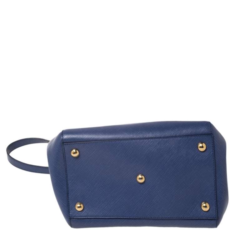Pre Owned Salvatore Ferragamo Blue Leather Vany Chain Tote