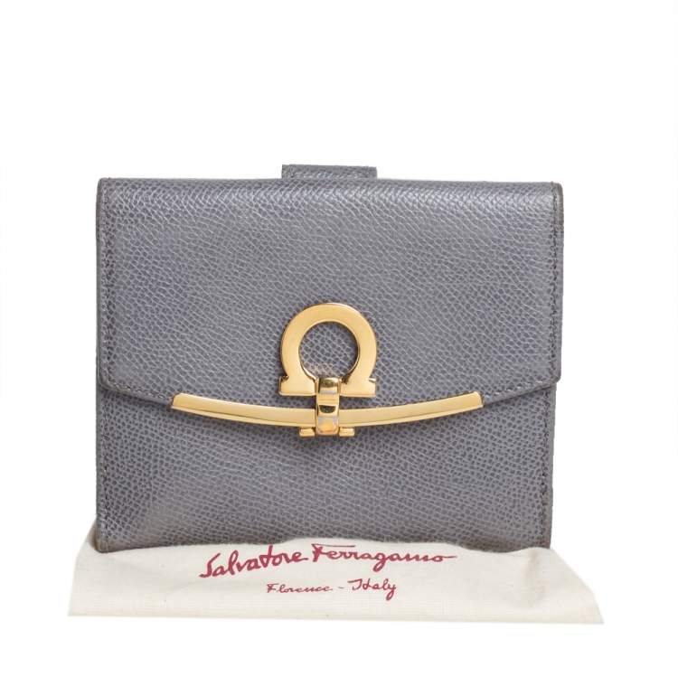 Pre Owned Salvatore Ferragamo Grey Leather Gancini Clip Compact Wallet
