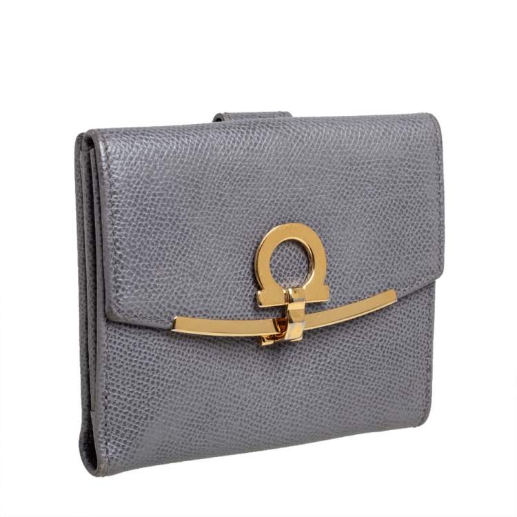 Pre Owned Salvatore Ferragamo Grey Leather Gancini Clip Compact Wallet